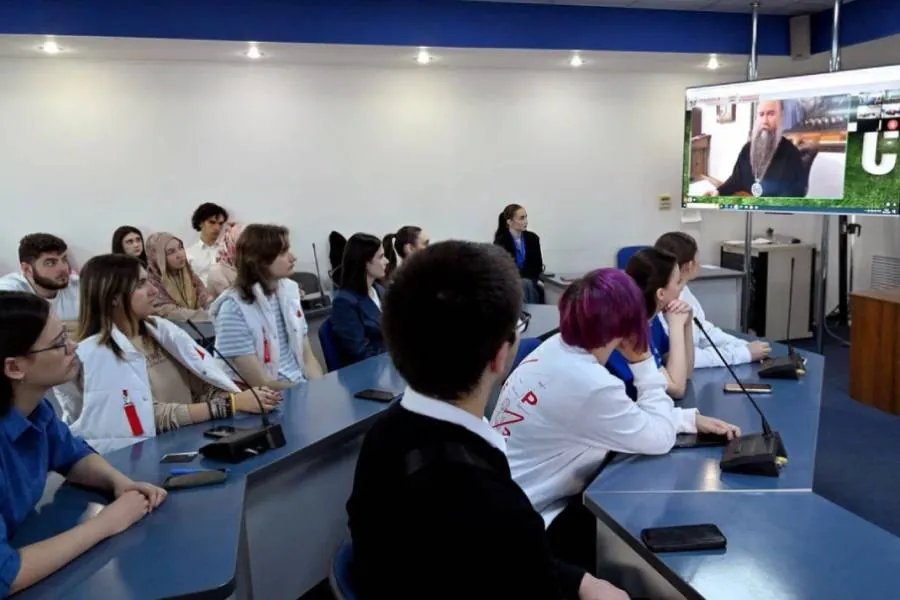 Активисты молодёжных организаций